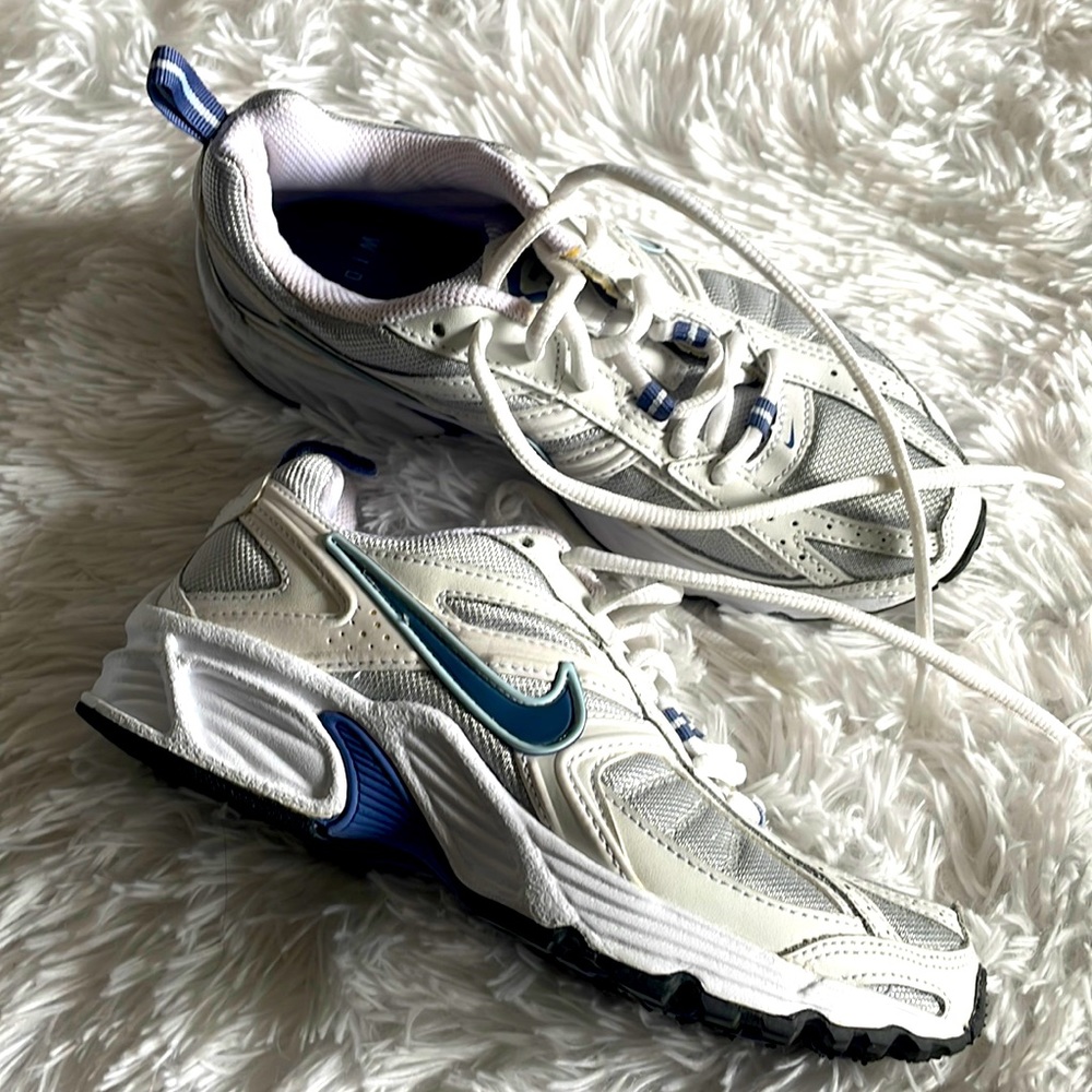 Nike Shoes (Like New)